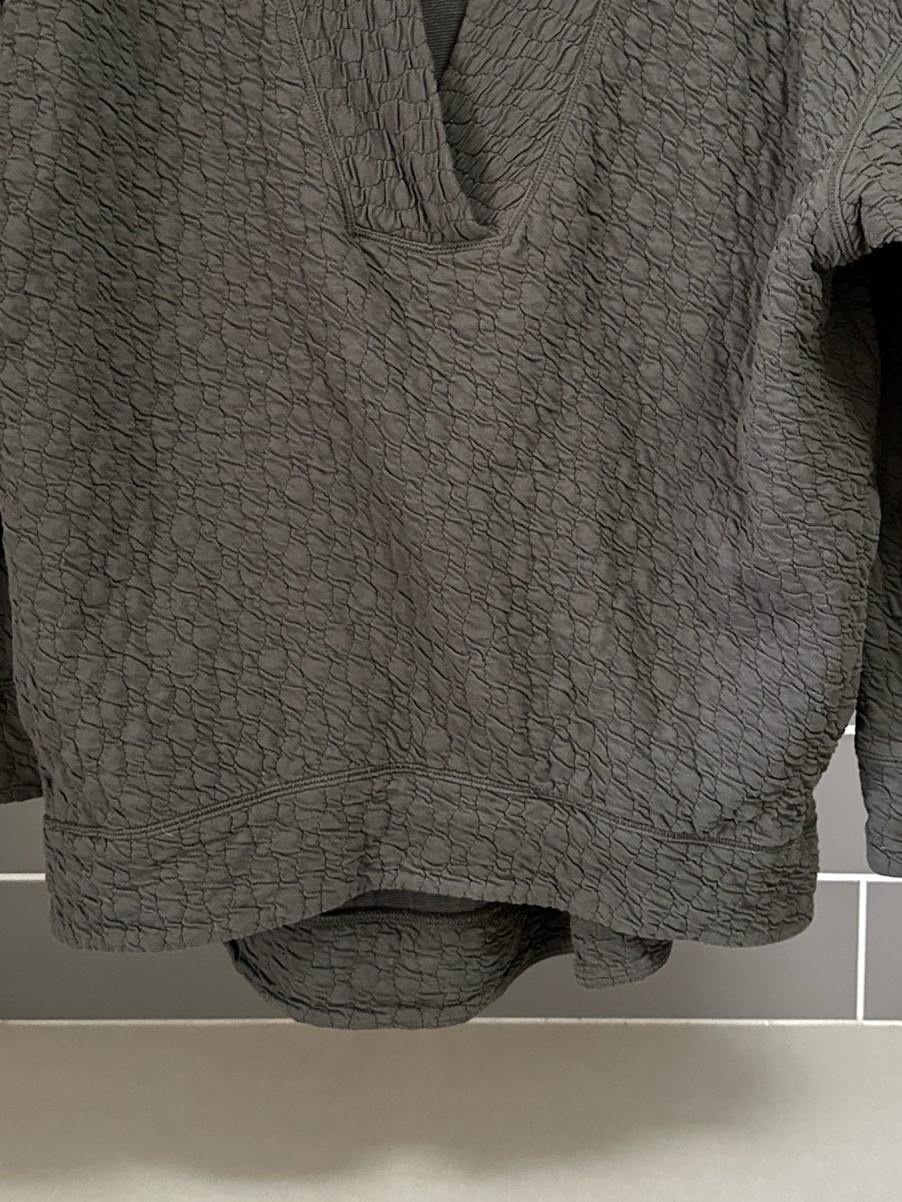 Lululemon Rippled V-Neck Pullover - Picture 7 of 13